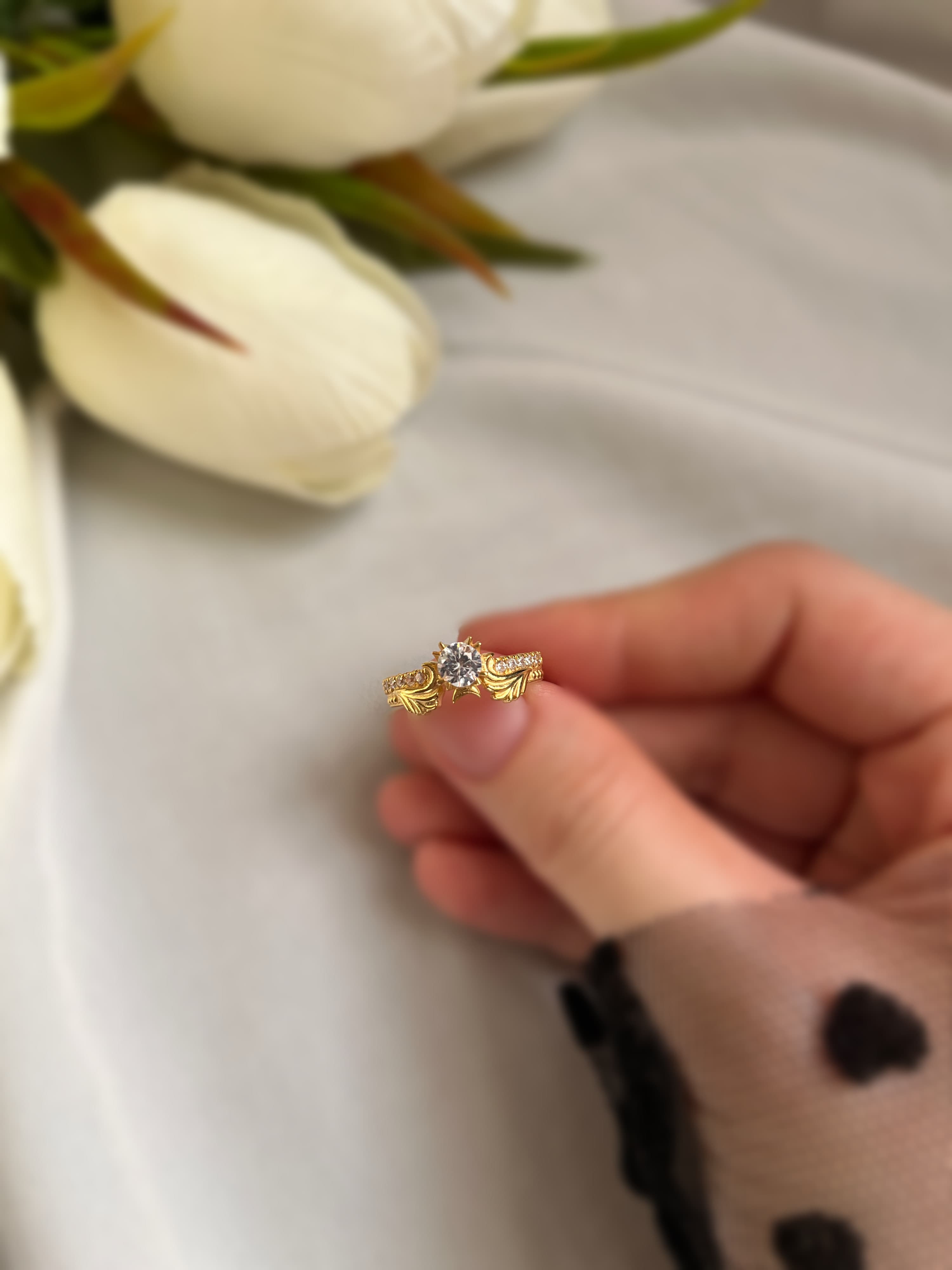 Angel Guardian ring, close-up view 1