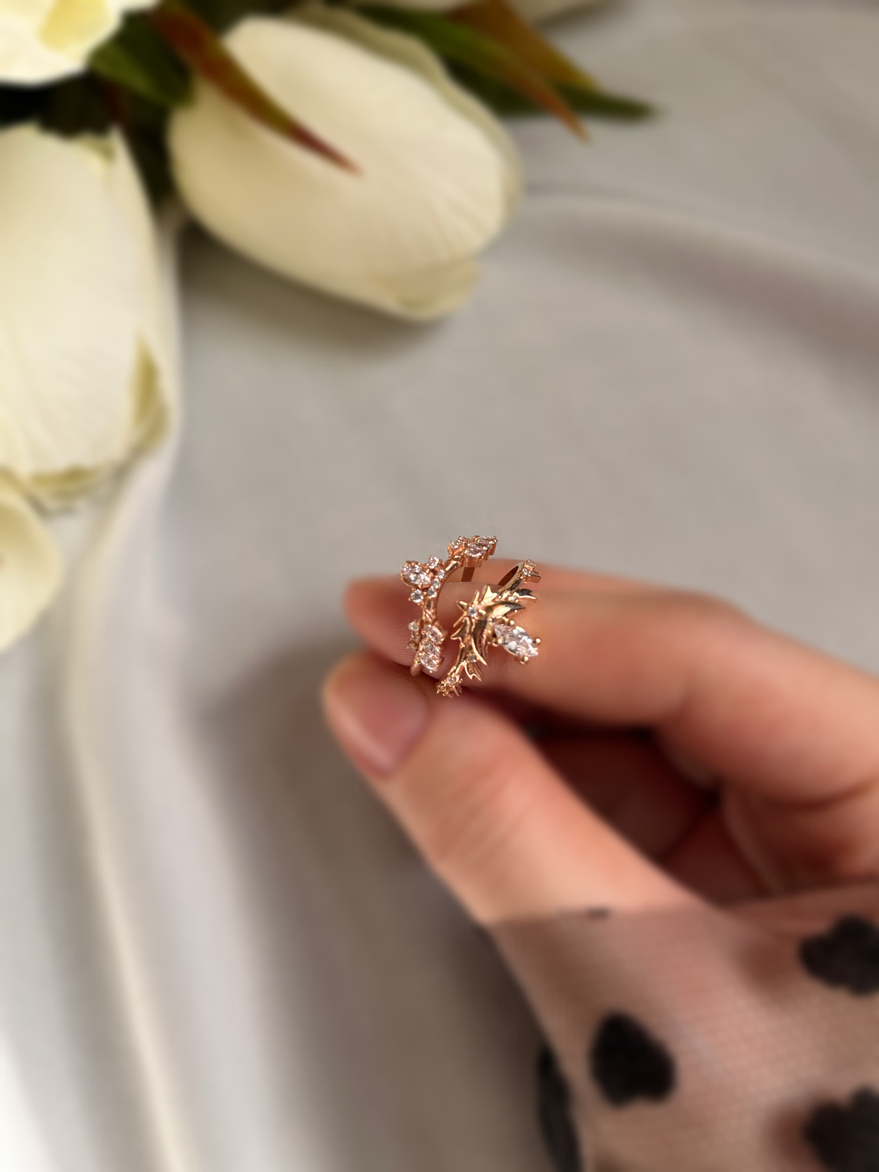 Kore Supreme ring, close-up view 1