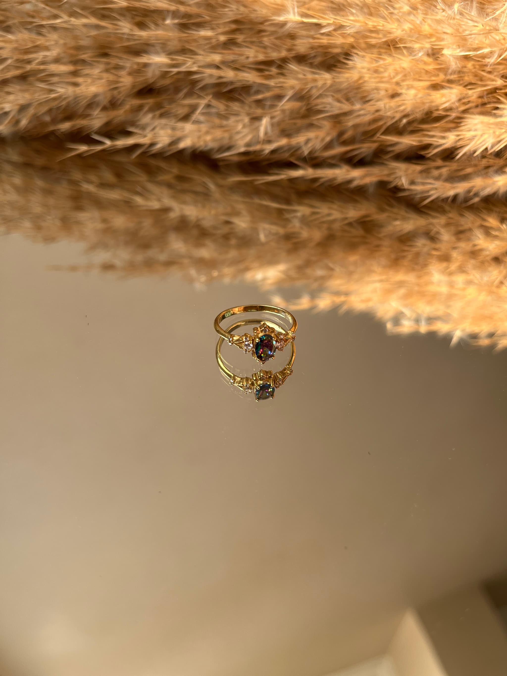 Mystic Radiance ring, close-up view 6